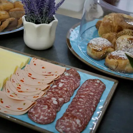 Porta San Gennaro Alojamento de Acomodação e Pequeno-almoço 2*